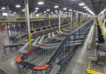 Geodis interior of warehouse with conveyor systems